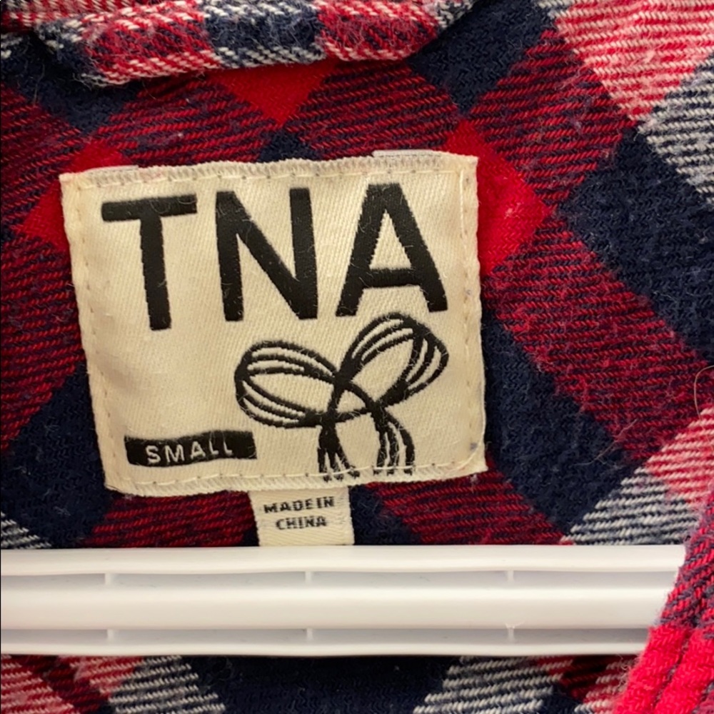Aritzia plaid shirt - Picture 2 of 4